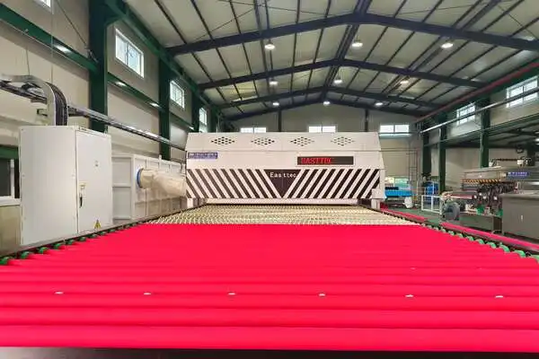 How to Select Top Convection Flat Glass Toughening Equipment for Your Factory?